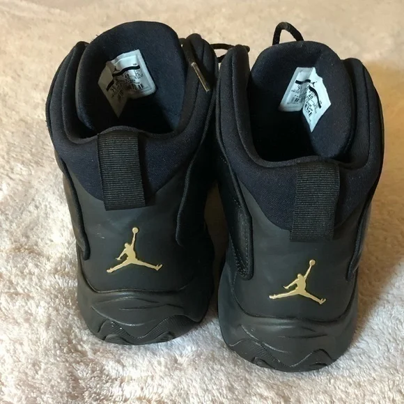 Jordan Pro Strong Black Metallic Gold (GS) Youth size 7 - Picture 2 of 6